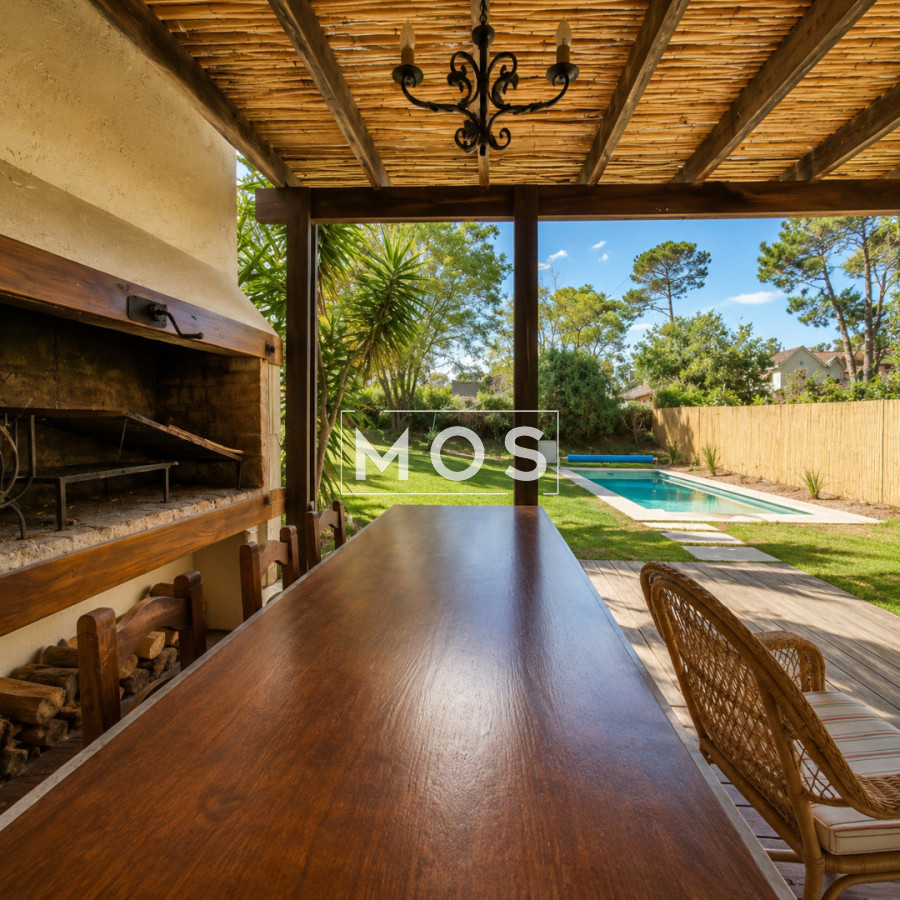 Casa ID.3906 - Casa 3 dormitorios con piscina y barbacoa cercana al mar Pinares Punta del Este 