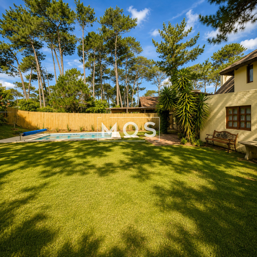 Casa ID.3906 - Casa 3 dormitorios con piscina y barbacoa cercana al mar Pinares Punta del Este 