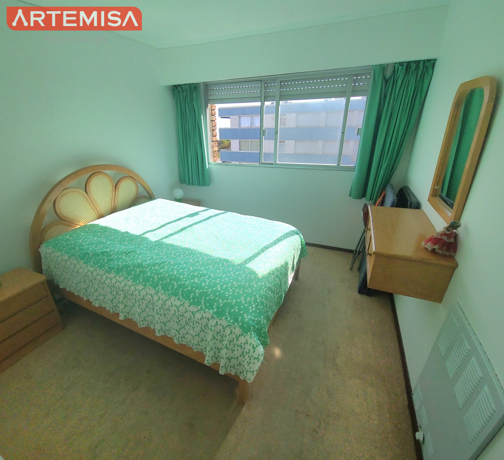Apartamento ID.583 - Oportunidad apartamento en venta vista al mar terraza parrillero Playa Mansa