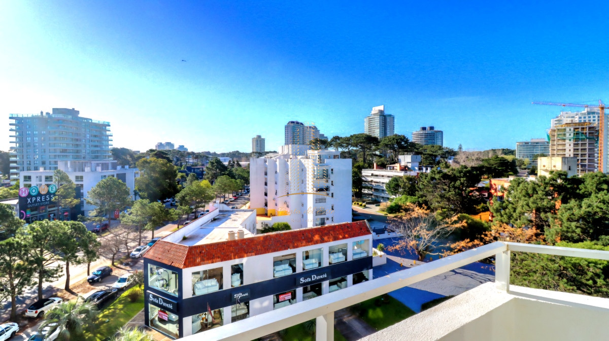 Apartamento ID.505 - Apartamento 2 dormitorios con garage y servicios Punta del Este