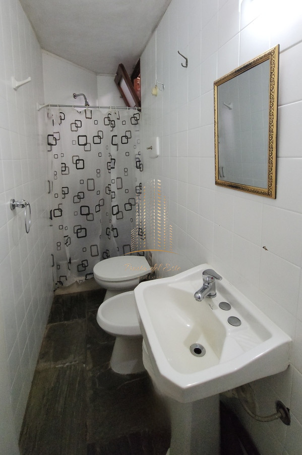 Apartamento ID.500 - Apartamento en venta de 2 dormitorios 2 baños terraza cochera y estufa a leña Aidy Grill Punta del Este