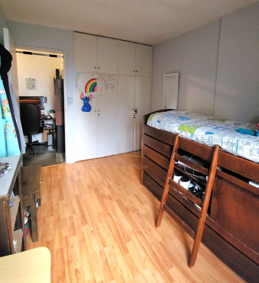 Apartamento ID.500 - Apartamento en venta de 2 dormitorios 2 baños terraza cochera y estufa a leña Aidy Grill Punta del Este