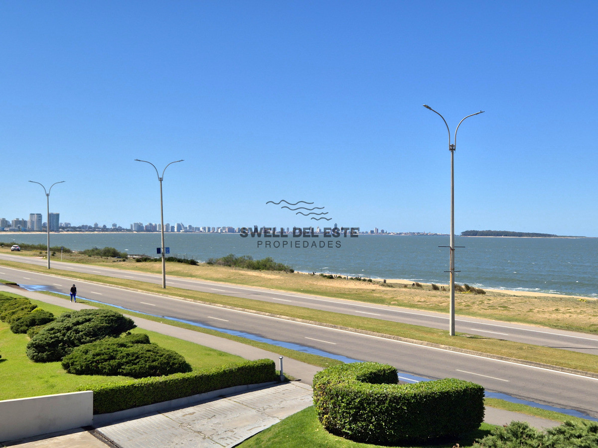 Apartamento ID.113 - Apartamento reciclado 2 dormitorios frente al mar primera línea terraza cochera Playa Mansa Pinares