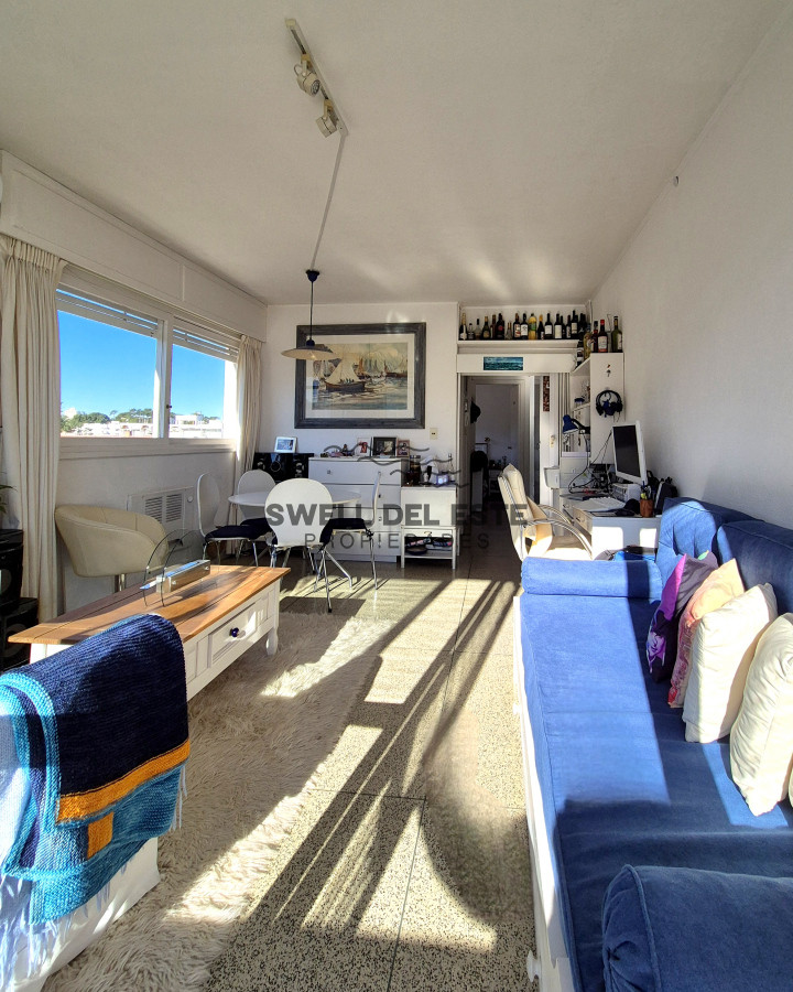 Apartamento ID.42 - Apartamento 1 dormitorio en venta con vista al Mar edificio primera línea Playa Mansa Punta del Este