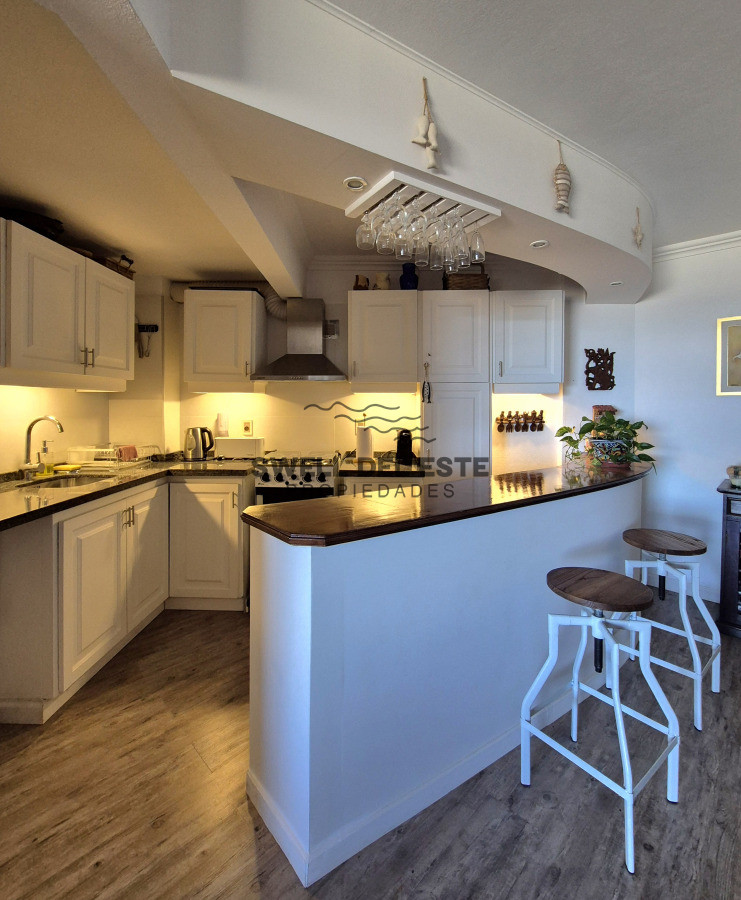 Apartamento ID.113 - Apartamento reciclado 2 dormitorios frente al mar primera línea terraza cochera Playa Mansa Pinares