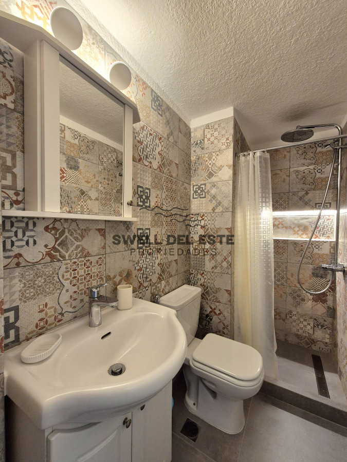Apartamento ID.137 - Apartamento reciclado de 3 dormitorios estufa a leña y parrillero propio próximo al mar Playa Mansa
