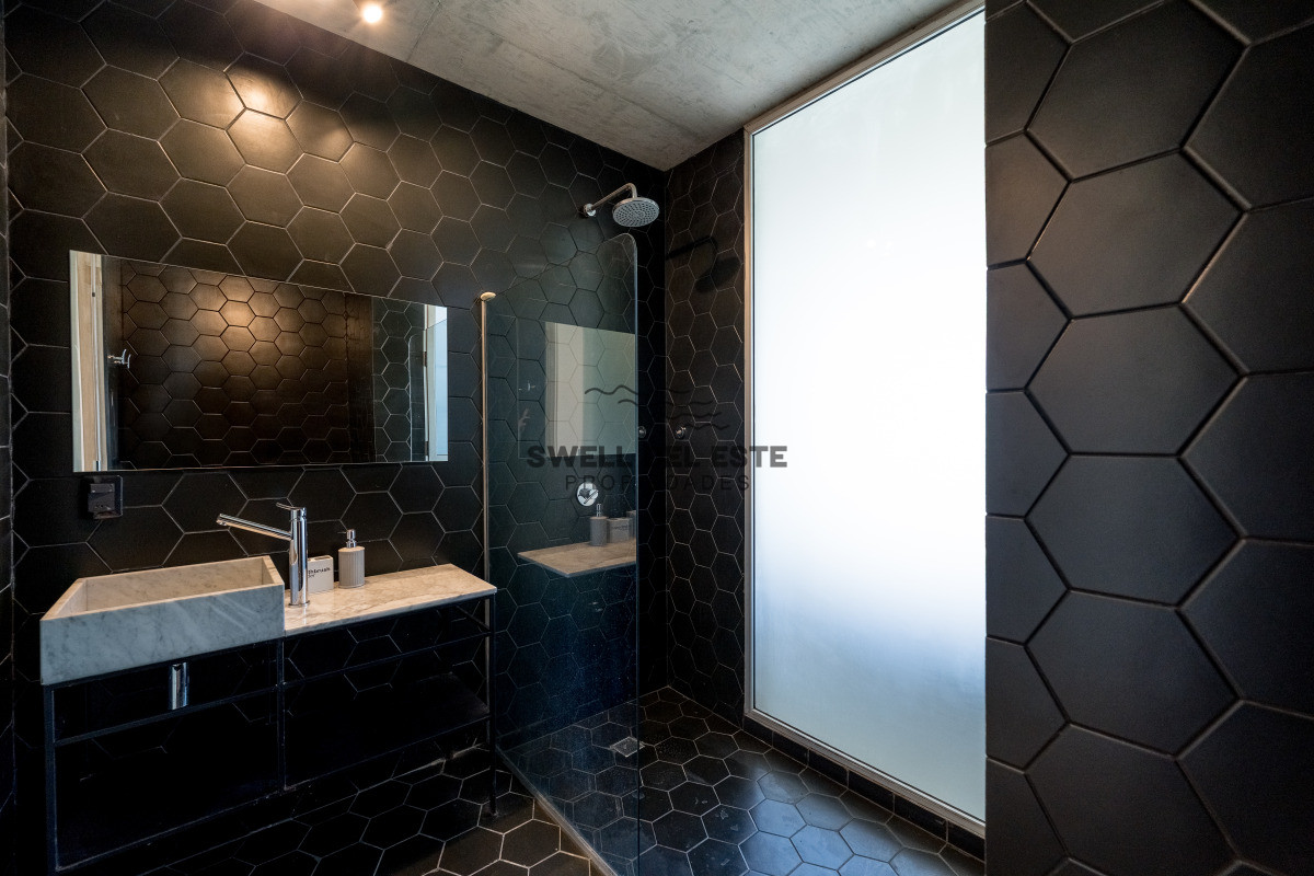 Apartamento ID.211 - Planta de Categoría apartamento 3 dormitorios moderno con parrillero en Playa Mansa Punta del Este