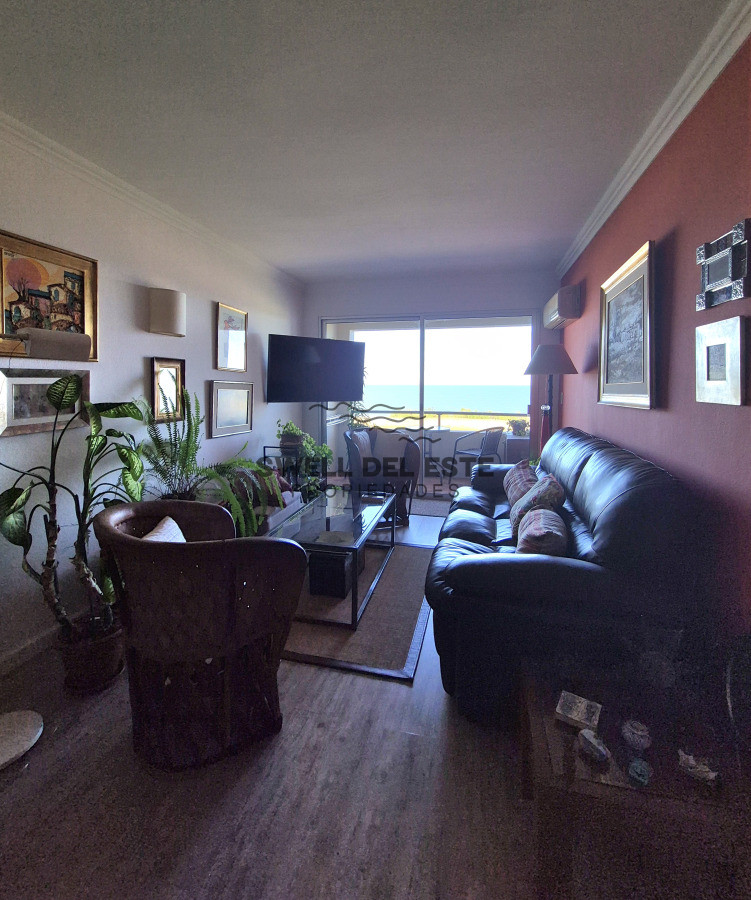 Apartamento ID.113 - Apartamento reciclado 2 dormitorios frente al mar primera línea terraza cochera Playa Mansa Pinares