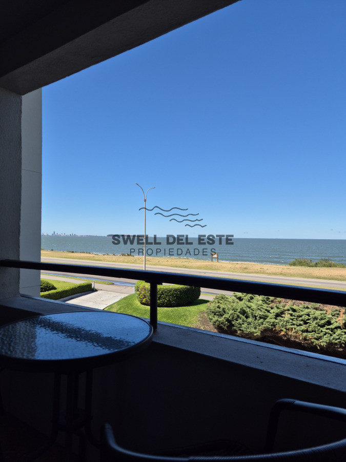 Apartamento ID.113 - Apartamento reciclado 2 dormitorios frente al mar primera línea terraza cochera Playa Mansa Pinares