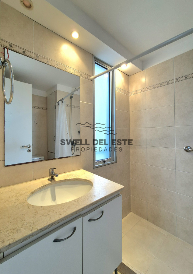Apartamento ID.41 - Oportunidad apartamento moderno piso alto 3 dormitorios 2 baños terraza con vista al mar garage venta Punta del Este Jardines del Country