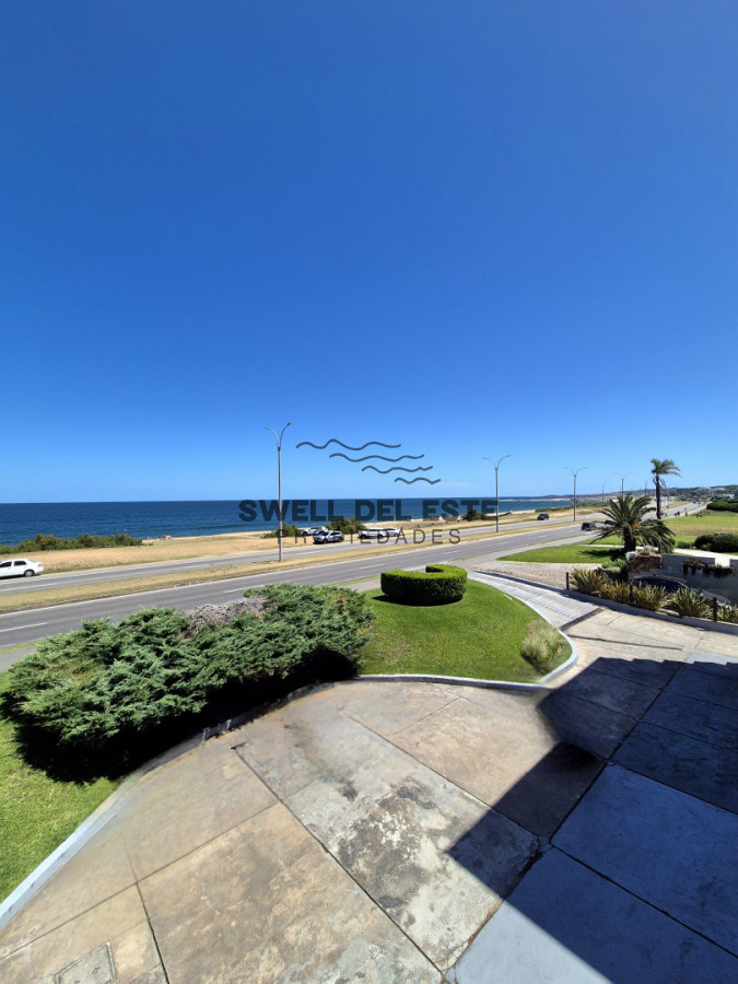 Apartamento ID.113 - Apartamento reciclado 2 dormitorios frente al mar primera línea terraza cochera Playa Mansa Pinares
