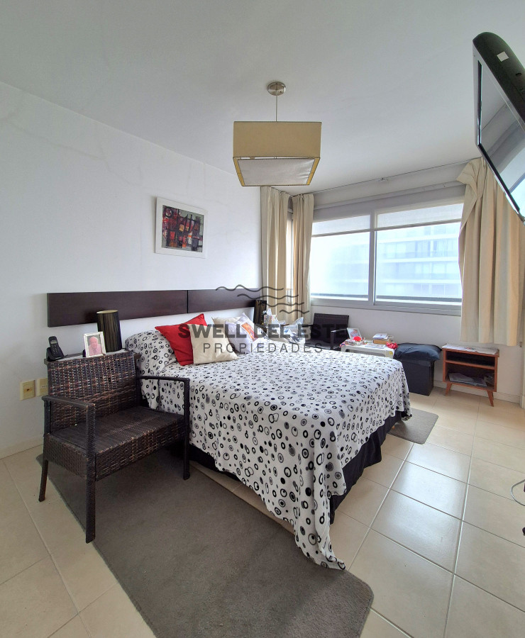 Apartamento ID.228 - Aaprtamento moderno piso alto 3 dormitorios 2 baños terraza con espectacular vista al mar garage venta Punta del Este 