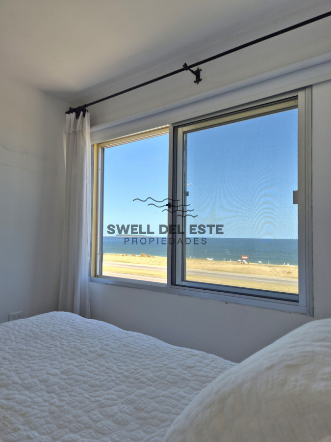 Apartamento ID.113 - Apartamento reciclado 2 dormitorios frente al mar primera línea terraza cochera Playa Mansa Pinares