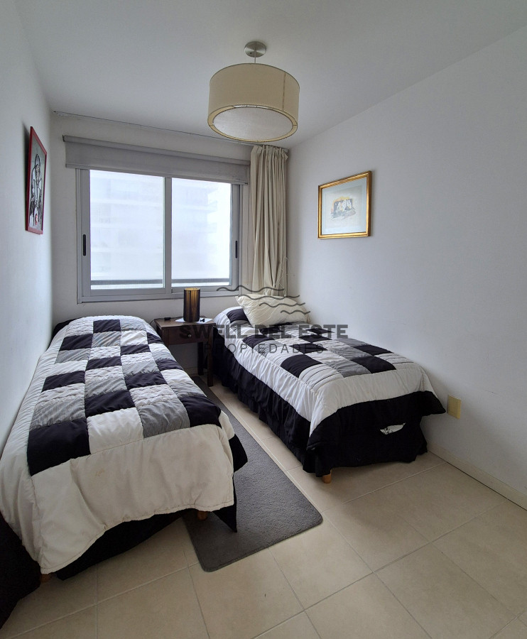 Apartamento ID.228 - Aaprtamento moderno piso alto 3 dormitorios 2 baños terraza con espectacular vista al mar garage venta Punta del Este 