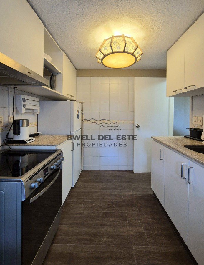 Apartamento ID.137 - Apartamento reciclado de 3 dormitorios estufa a leña y parrillero propio próximo al mar Playa Mansa
