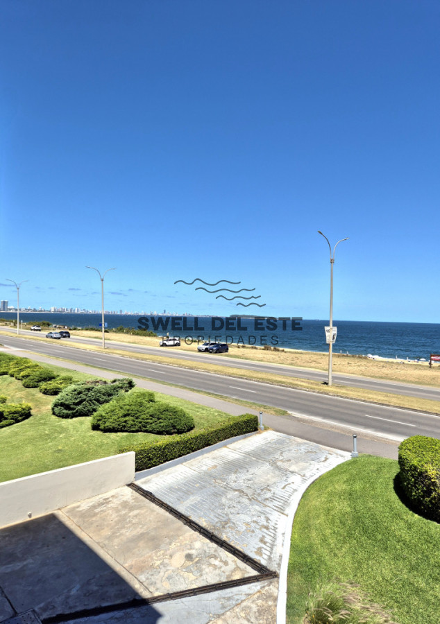 Apartamento ID.113 - Apartamento reciclado 2 dormitorios frente al mar primera línea terraza cochera Playa Mansa Pinares