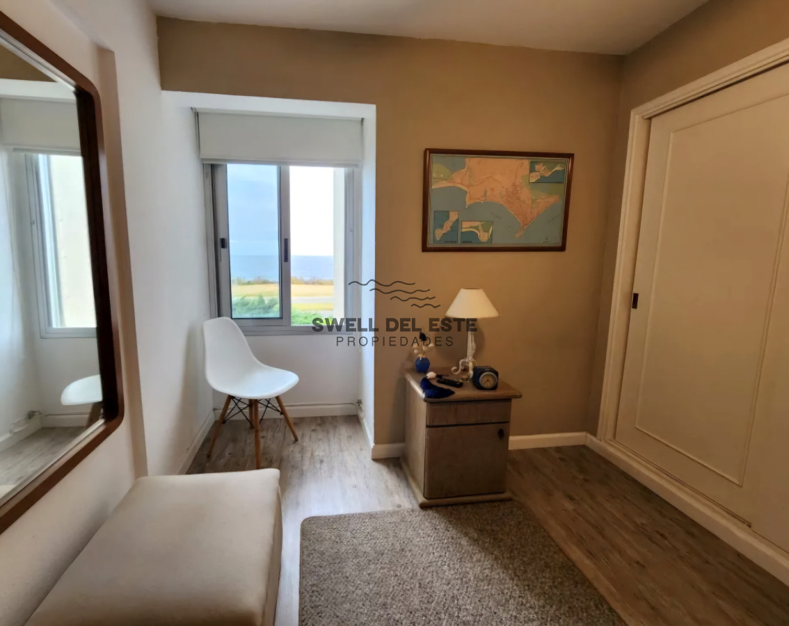 Apartamento ID.113 - Apartamento reciclado 2 dormitorios frente al mar primera línea terraza cochera Playa Mansa Pinares