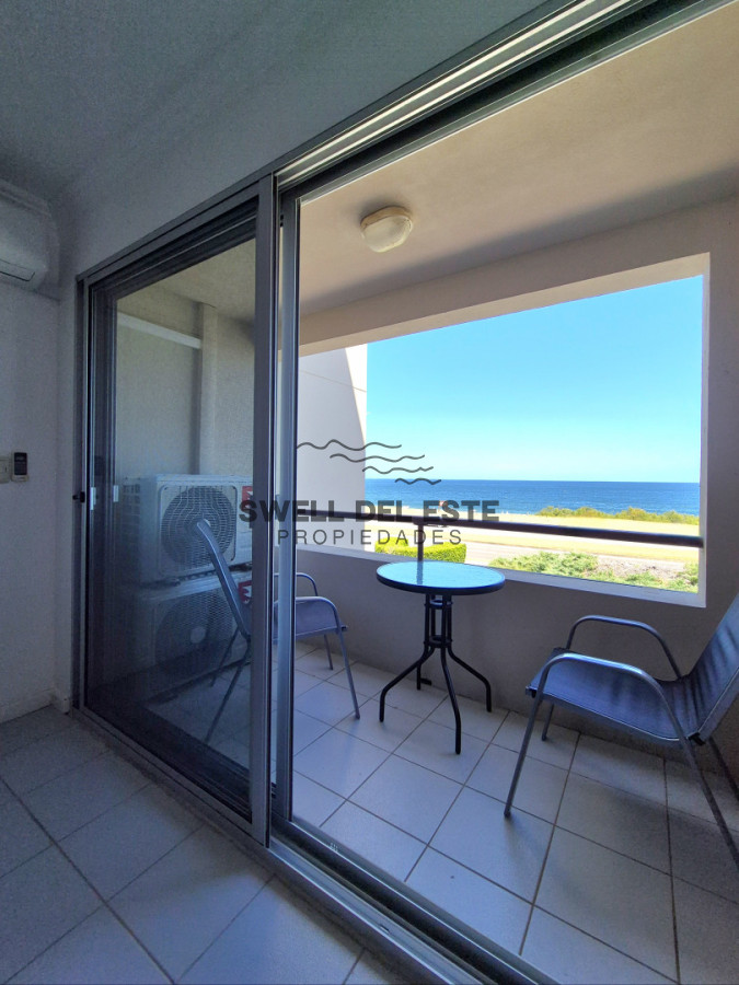 Apartamento ID.113 - Apartamento reciclado 2 dormitorios frente al mar primera línea terraza cochera Playa Mansa Pinares