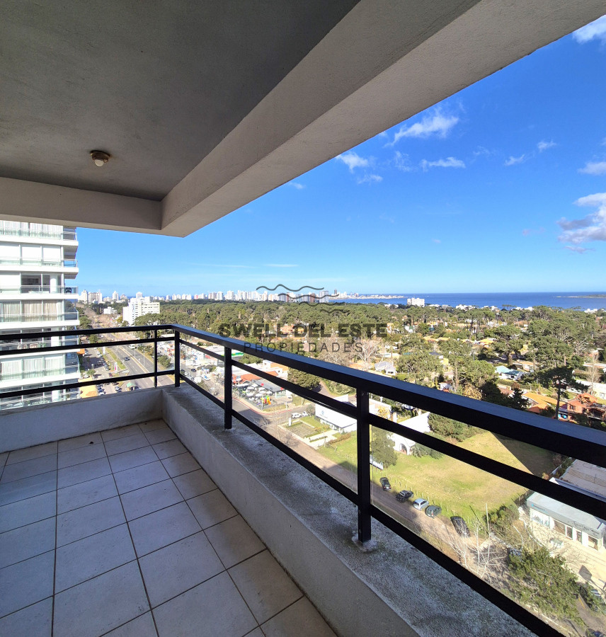 Apartamento ID.228 - Aaprtamento moderno piso alto 3 dormitorios 2 baños terraza con espectacular vista al mar garage venta Punta del Este 
