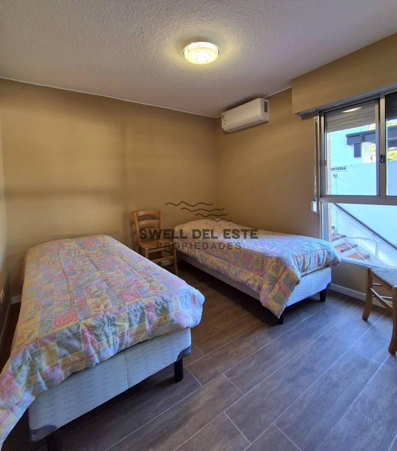 Apartamento ID.137 - Apartamento reciclado de 3 dormitorios estufa a leña y parrillero propio próximo al mar Playa Mansa
