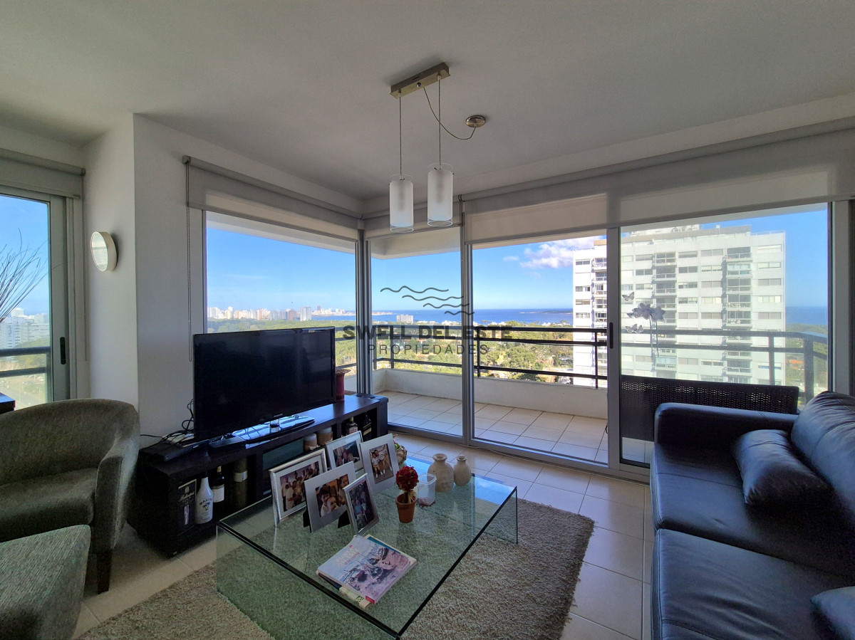Apartamento ID.228 - Aaprtamento moderno piso alto 3 dormitorios 2 baños terraza con espectacular vista al mar garage venta Punta del Este 