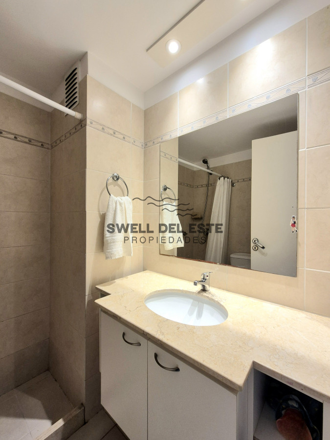 Apartamento ID.41 - Oportunidad apartamento moderno piso alto 3 dormitorios 2 baños terraza con vista al mar garage venta Punta del Este Jardines del Country