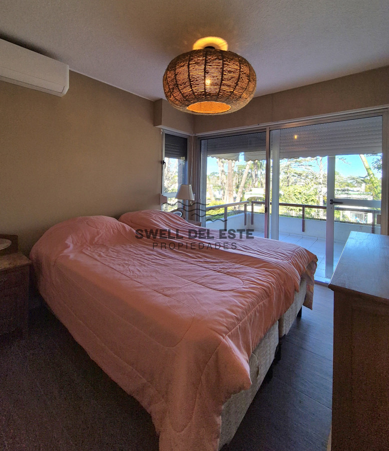 Apartamento ID.137 - Apartamento reciclado de 3 dormitorios estufa a leña y parrillero propio próximo al mar Playa Mansa