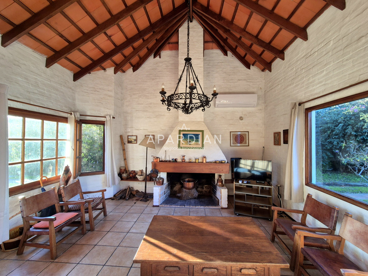 Casa ID.21098840 - Casa de 3 dormitorios mas dependencia completa barbacoa piscina Pinares Punta del Este