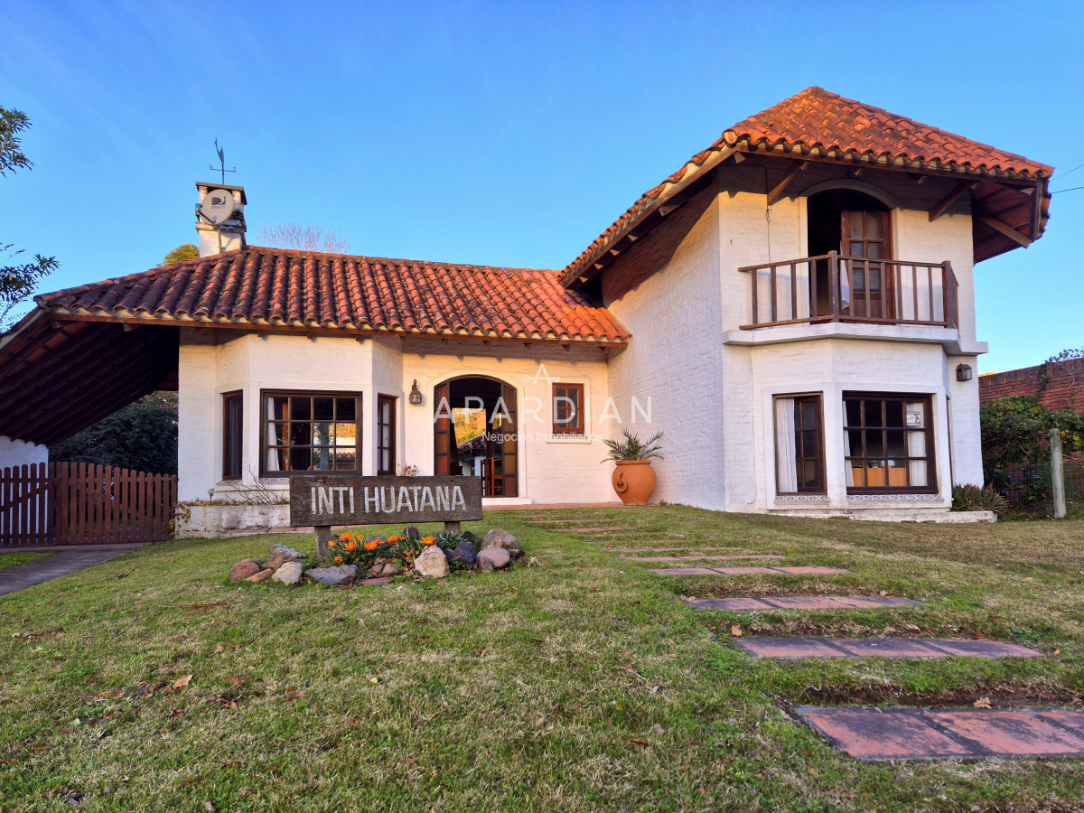 Casa ID.21098840 - Casa de 3 dormitorios mas dependencia completa barbacoa piscina Pinares Punta del Este