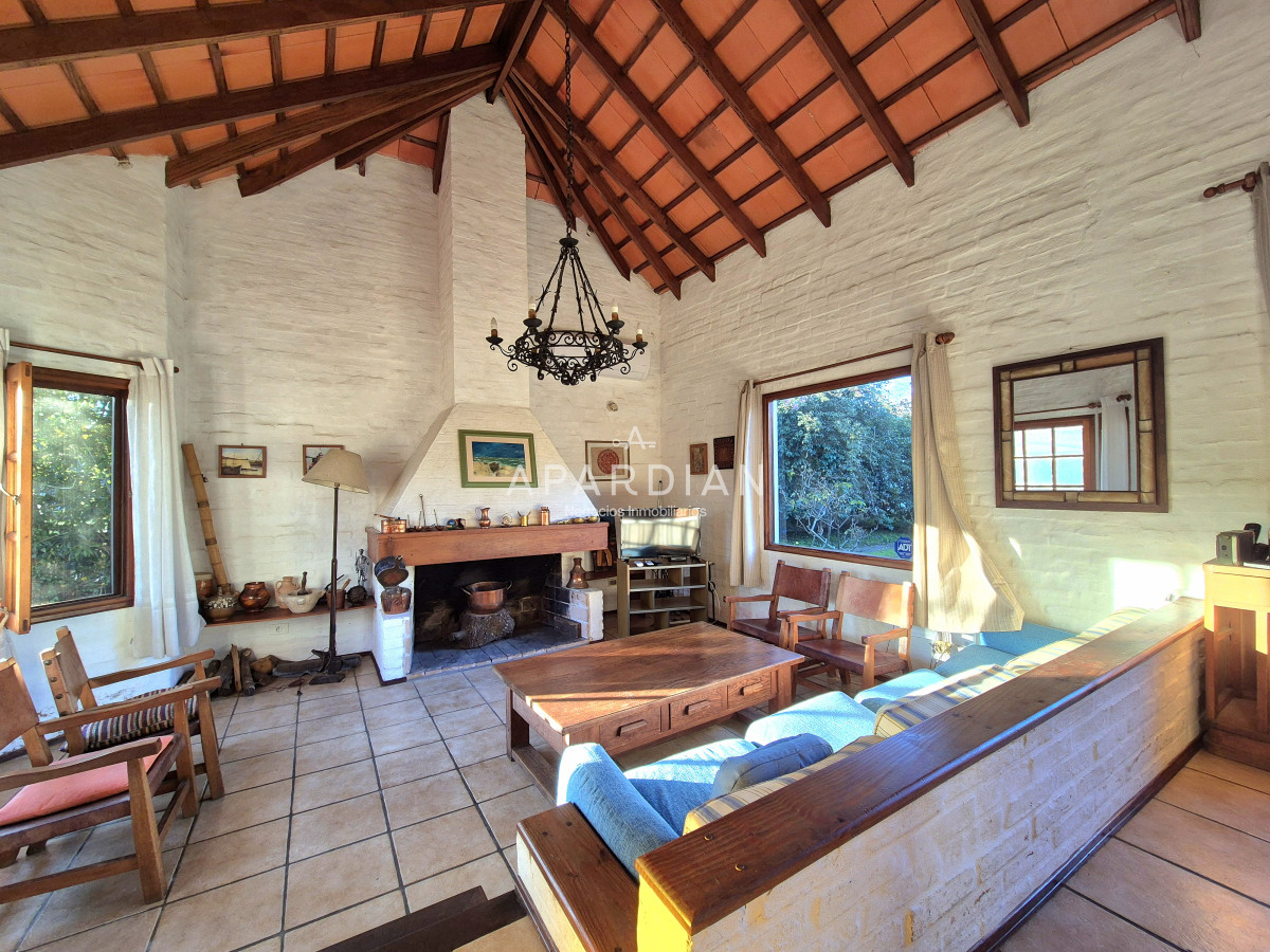 Casa ID.21098840 - Casa de 3 dormitorios mas dependencia completa barbacoa piscina Pinares Punta del Este