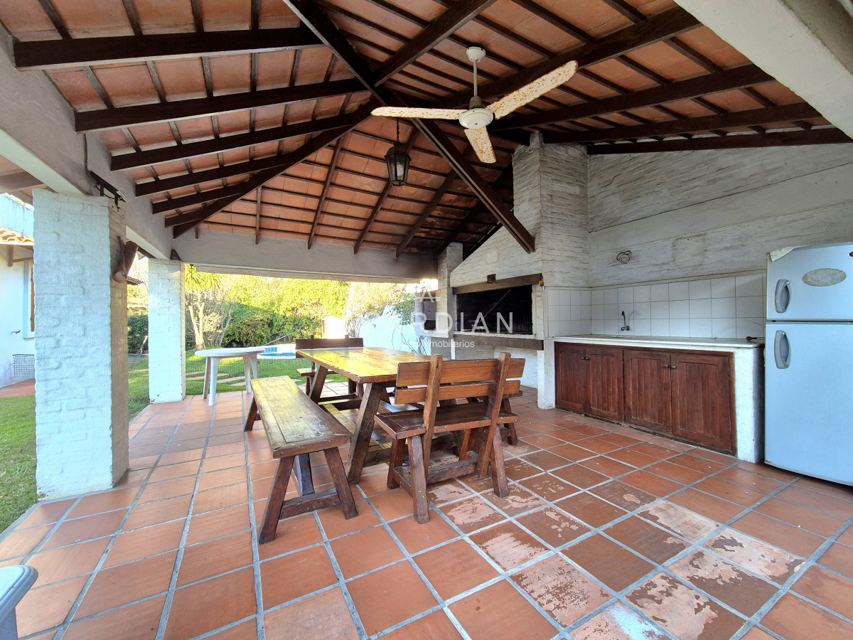 Casa ID.21098840 - Casa de 3 dormitorios mas dependencia completa barbacoa piscina Pinares Punta del Este