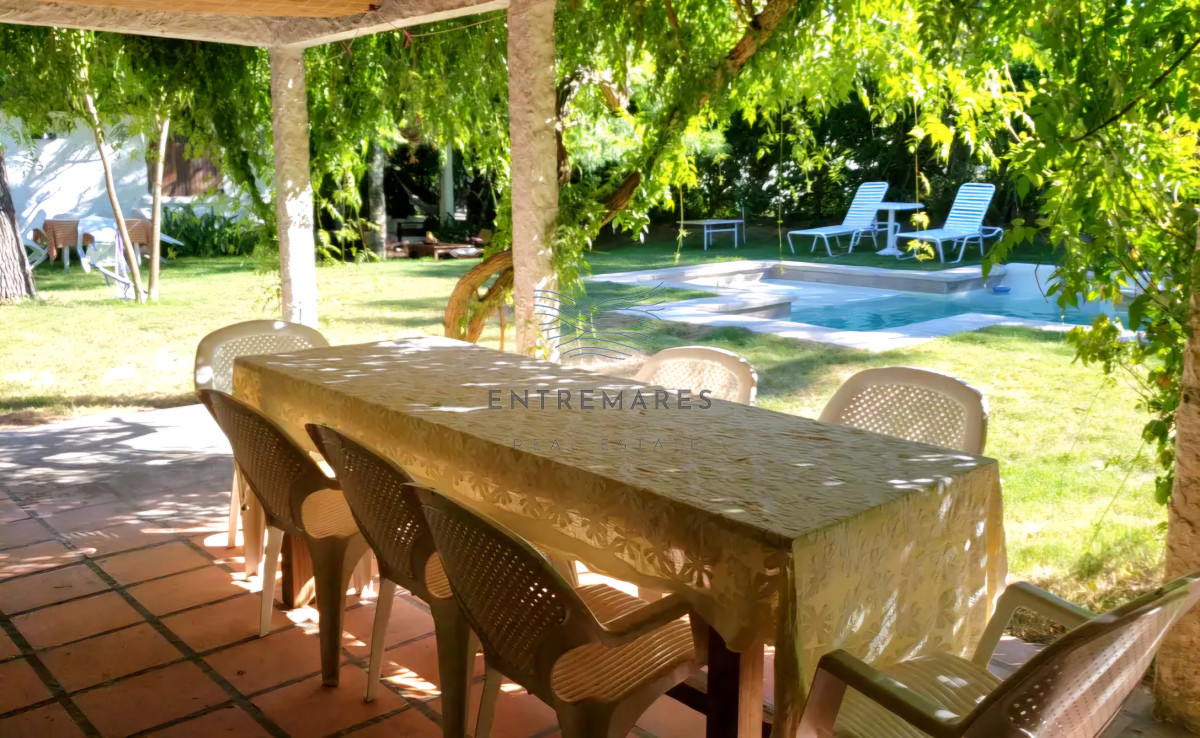 Casa ID.124 - Casa 2 dormitorios + 2 dependencias completas en Pinares con piscina climatizada y barbacoa cercana al mar Punta del Este
