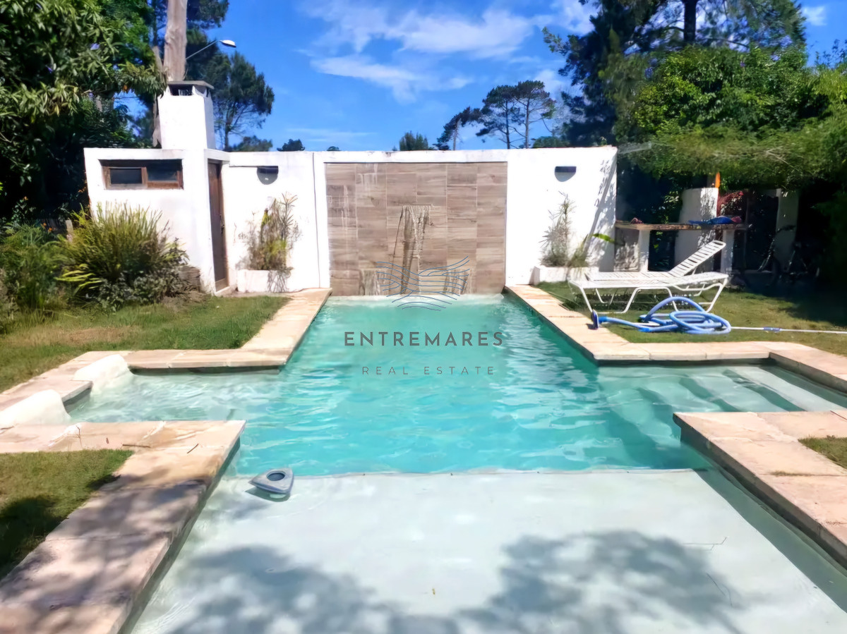 Casa ID.124 - Casa 2 dormitorios + 2 dependencias completas en Pinares con piscina climatizada y barbacoa cercana al mar Punta del Este