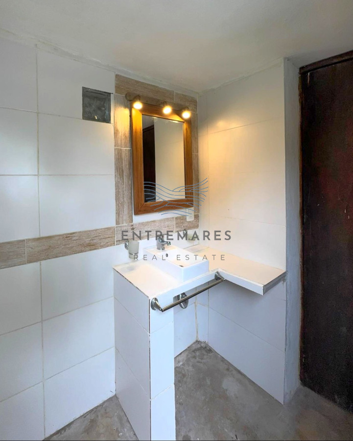 Casa ID.124 - Casa 2 dormitorios + 2 dependencias completas en Pinares con piscina climatizada y barbacoa cercana al mar Punta del Este