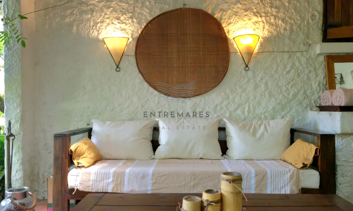 Casa ID.124 - Casa 2 dormitorios + 2 dependencias completas en Pinares con piscina climatizada y barbacoa cercana al mar Punta del Este