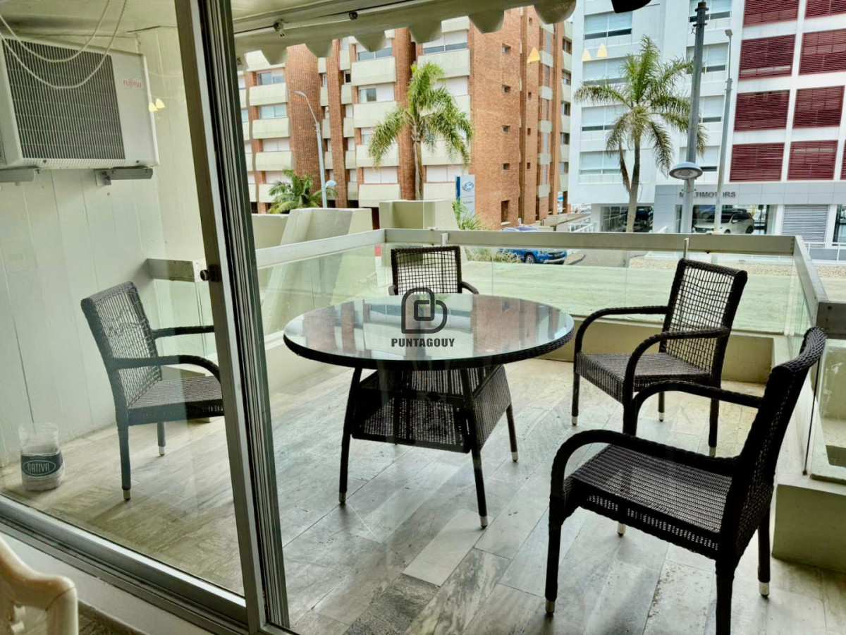 Apartamento ID.1863 - Venta 3 dormitorios con terraza a pasos del puerto Península 