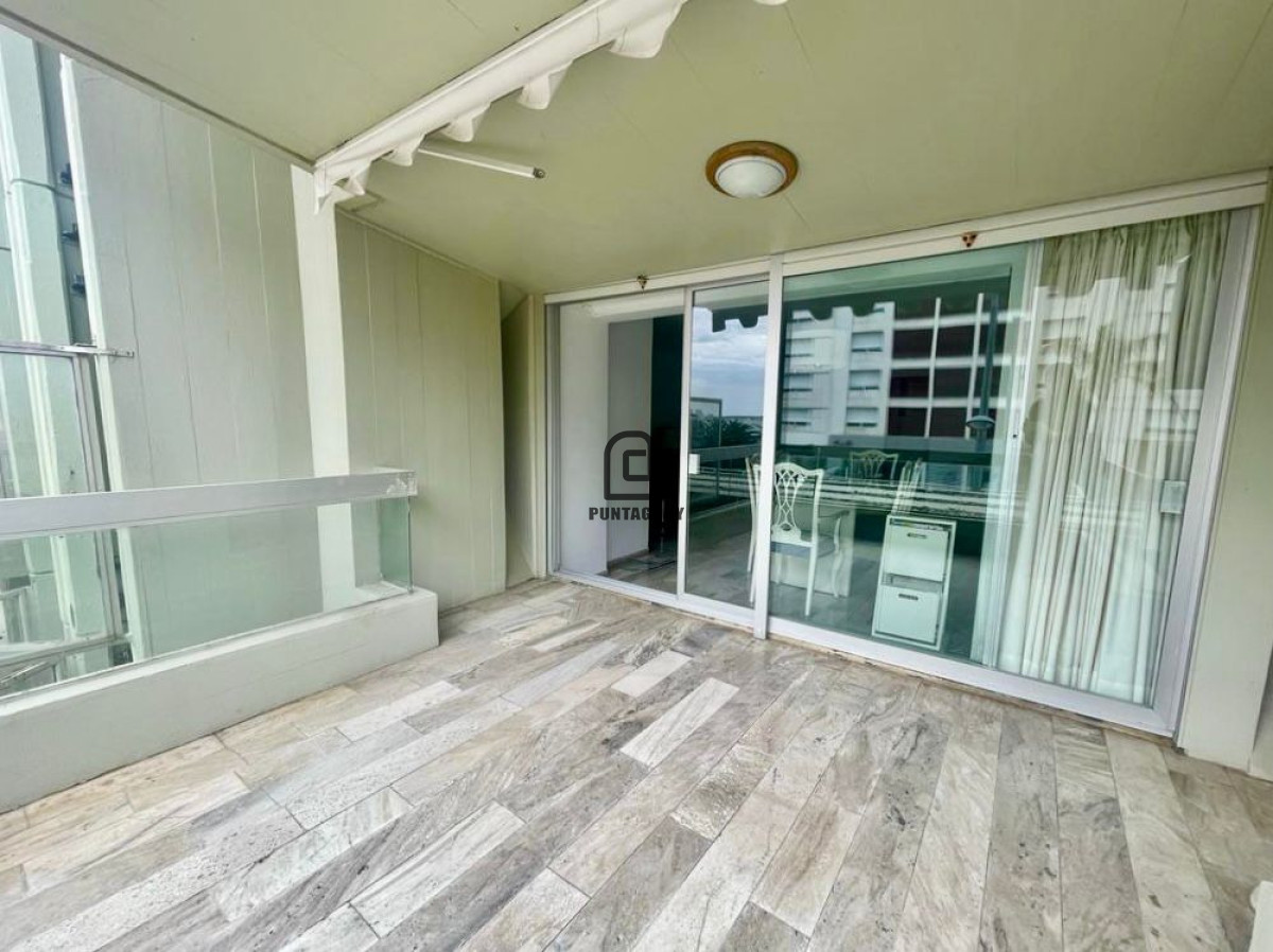 Apartamento ID.1863 - Venta 3 dormitorios con terraza a pasos del puerto Península 