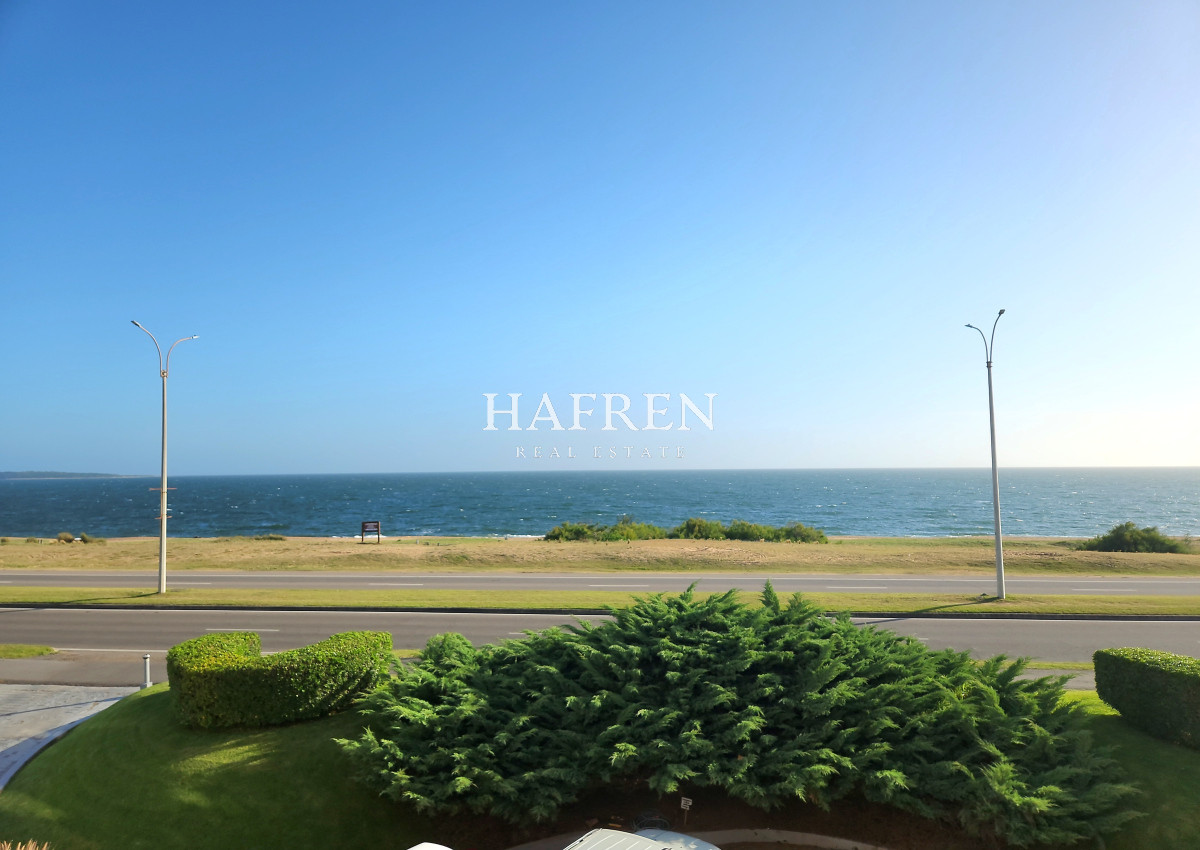 Apartamento ID.97 - Apartamento 2 dormitorios frente al mar primera línea Playa Mansa Pinares