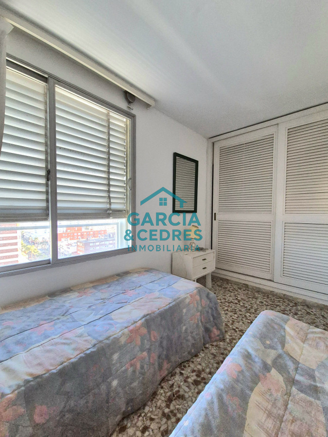 Apartamento ID.317 - Apartamento con vista al mar 2 dormitorios con garage en Península Punta del Este 