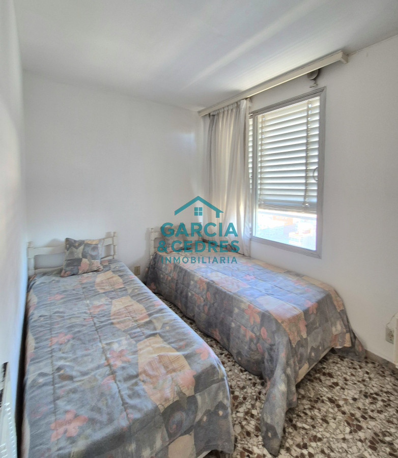 Apartamento ID.317 - Apartamento con vista al mar 2 dormitorios con garage en Península Punta del Este 