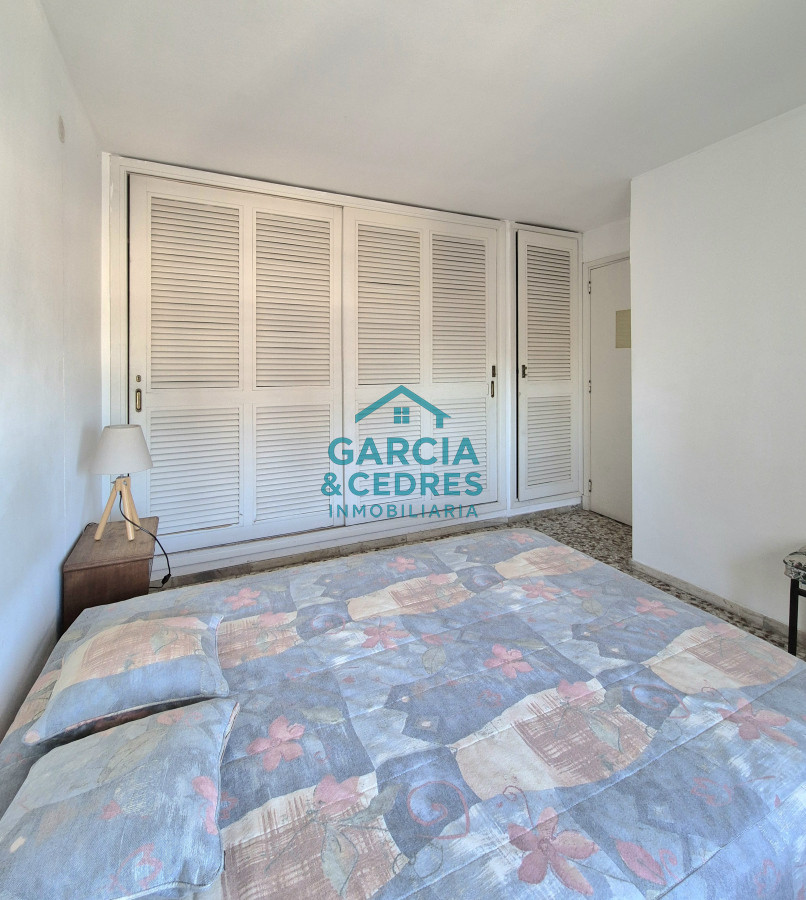 Apartamento ID.317 - Apartamento con vista al mar 2 dormitorios con garage en Península Punta del Este 