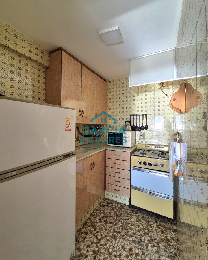 Apartamento ID.317 - Apartamento con vista al mar 2 dormitorios con garage en Península Punta del Este 