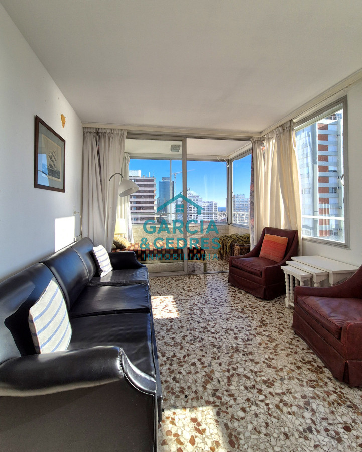 Apartamento ID.317 - Apartamento con vista al mar 2 dormitorios con garage en Península Punta del Este 