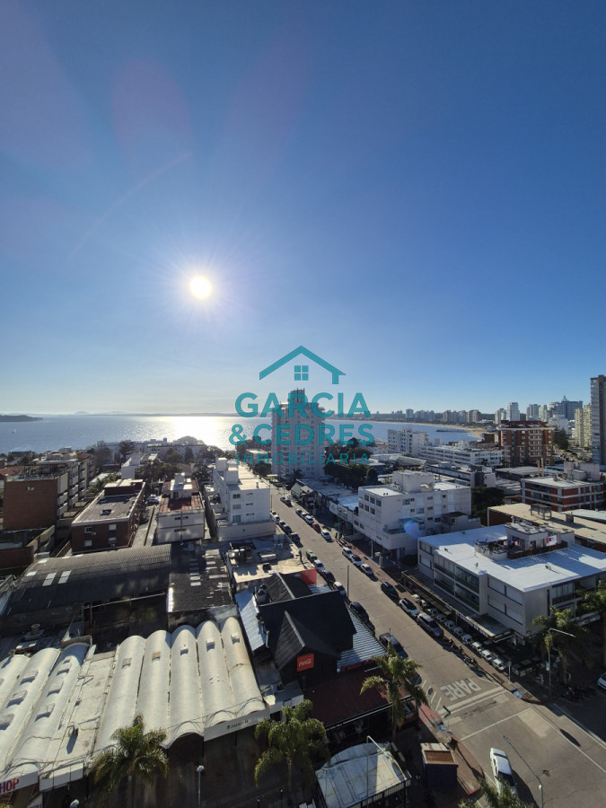 Apartamento ID.317 - Apartamento con vista al mar 2 dormitorios con garage en Península Punta del Este 