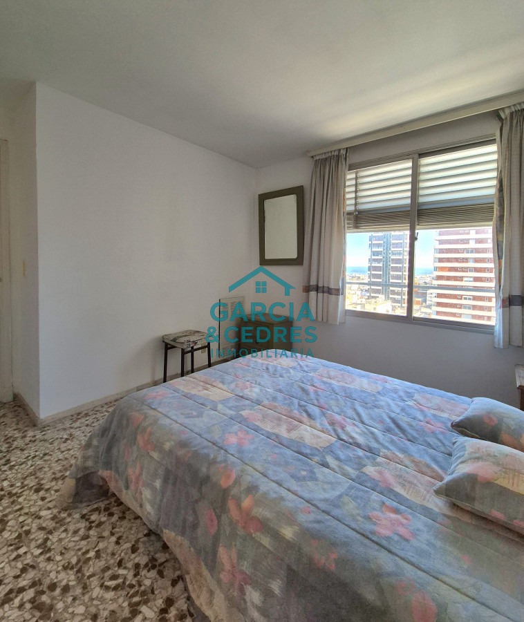 Apartamento ID.317 - Apartamento con vista al mar 2 dormitorios con garage en Península Punta del Este 
