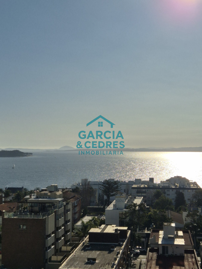 Apartamento ID.317 - Apartamento con vista al mar 2 dormitorios con garage en Península Punta del Este 