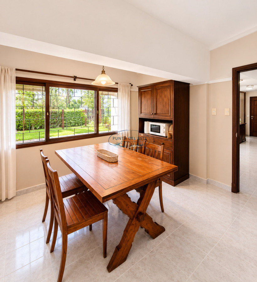 Casa ID.154 - Casa 5 dormitorios + dependencia a 150mts del mar Playa Masa