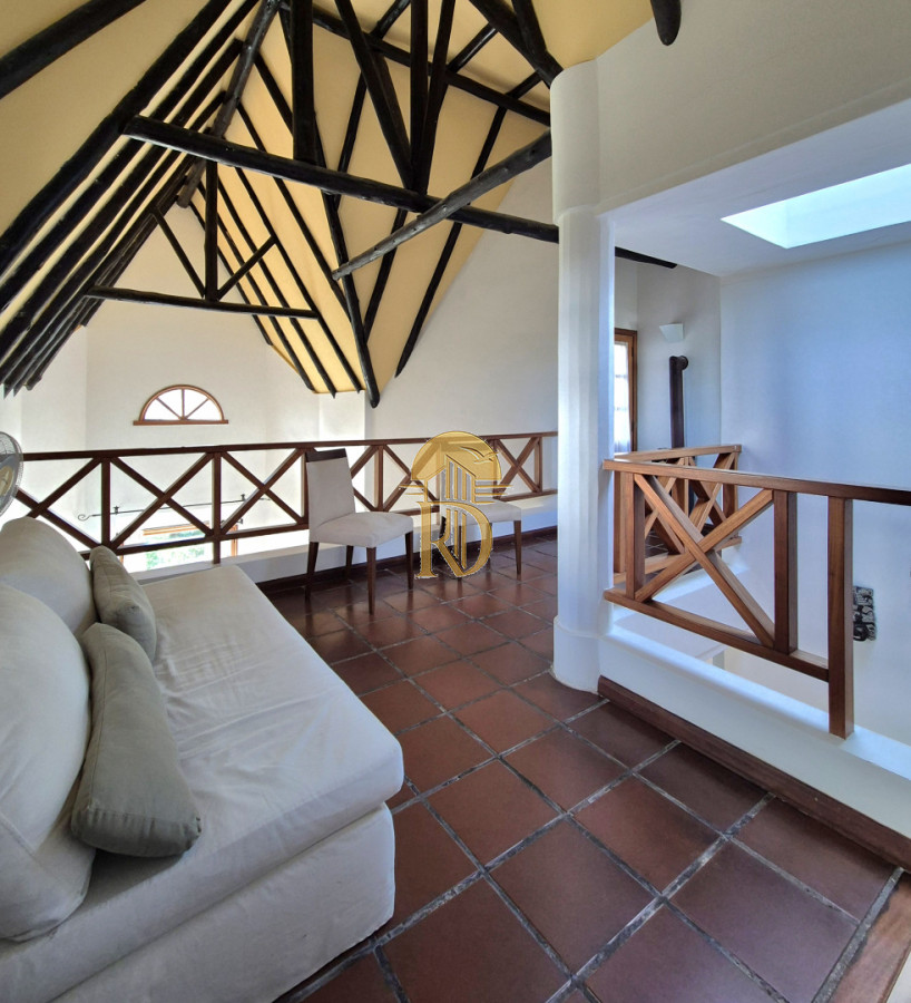 Casa 3 dormitorios Pinares 50mts del mar excelente estado -id-779-19