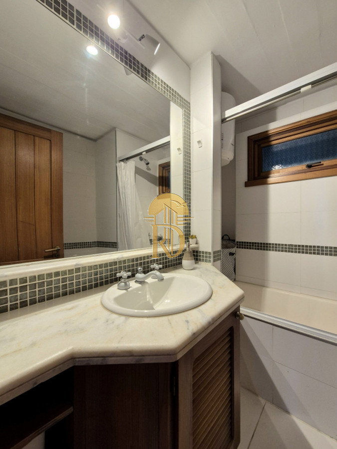Casa 3 dormitorios Pinares 50mts del mar excelente estado -id-779-27