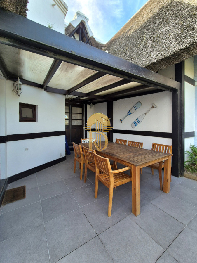Casa 3 dormitorios Pinares 50mts del mar excelente estado -id-779-29